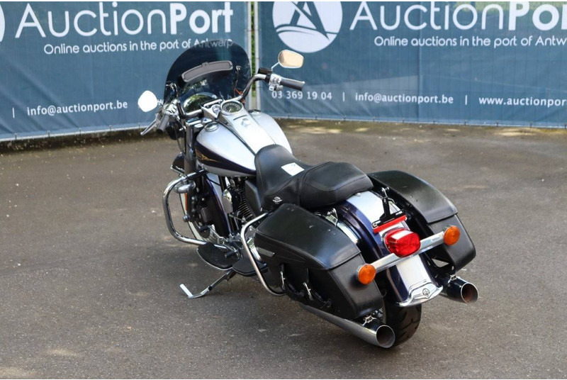 Harley-Davidson Road King Classic TOuring - دراجة بخارية: صور 4 Harley-Davidson Road King Classic TOuring - دراجة بخارية: صور 4
