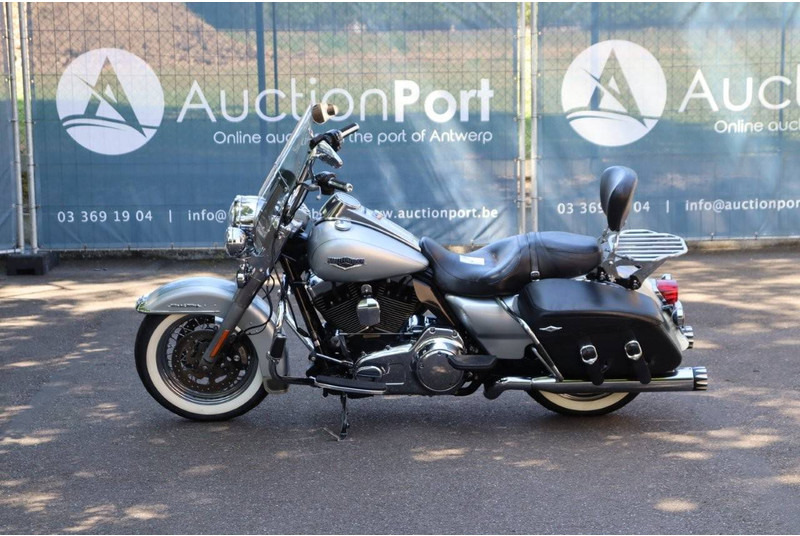 Harley-Davidson Road King Classic - دراجة بخارية: صور 2 Harley-Davidson Road King Classic - دراجة بخارية: صور 2