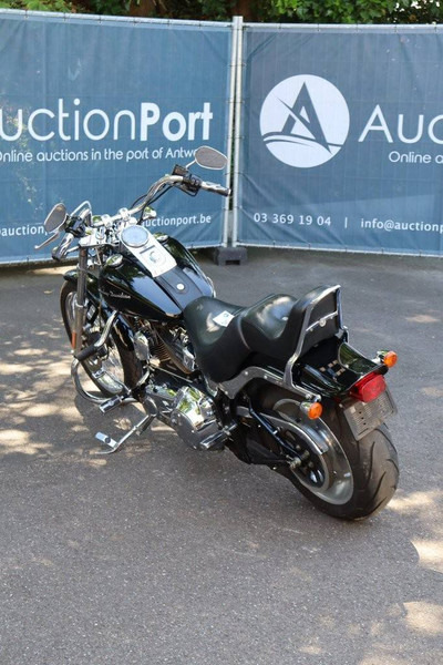 Harley-Davidson Softail Custom - دراجة بخارية: صور 4 Harley-Davidson Softail Custom - دراجة بخارية: صور 4