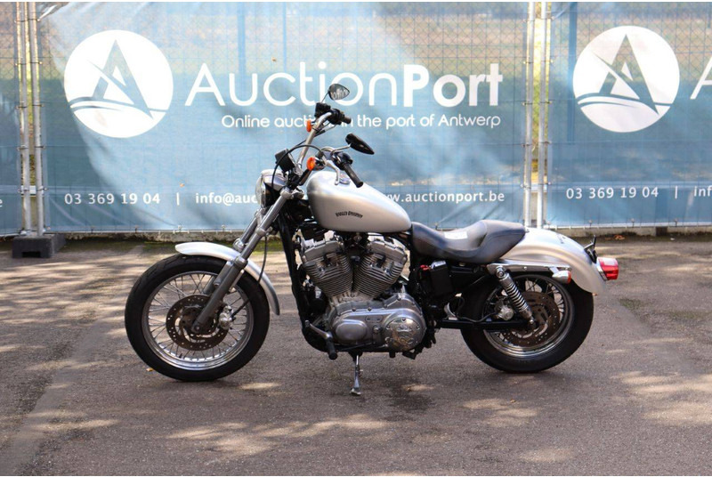 Harley-Davidson Sportster XL 883 Roadster - دراجة بخارية: صور 1 Harley-Davidson Sportster XL 883 Roadster - دراجة بخارية: صور 1