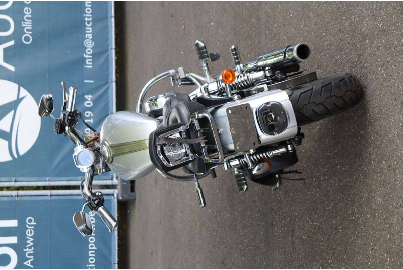 Harley-Davidson Sportster XL 883 - دراجة بخارية: صور 5 Harley-Davidson Sportster XL 883 - دراجة بخارية: صور 5