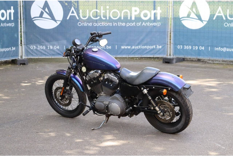 Harley-Davidson Sportster XL1200 Nightster - دراجة بخارية: صور 3 Harley-Davidson Sportster XL1200 Nightster - دراجة بخارية: صور 3