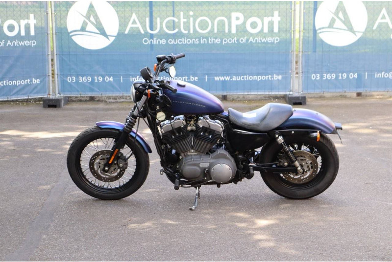 Harley-Davidson Sportster XL1200 Nightster - دراجة بخارية: صور 2 Harley-Davidson Sportster XL1200 Nightster - دراجة بخارية: صور 2