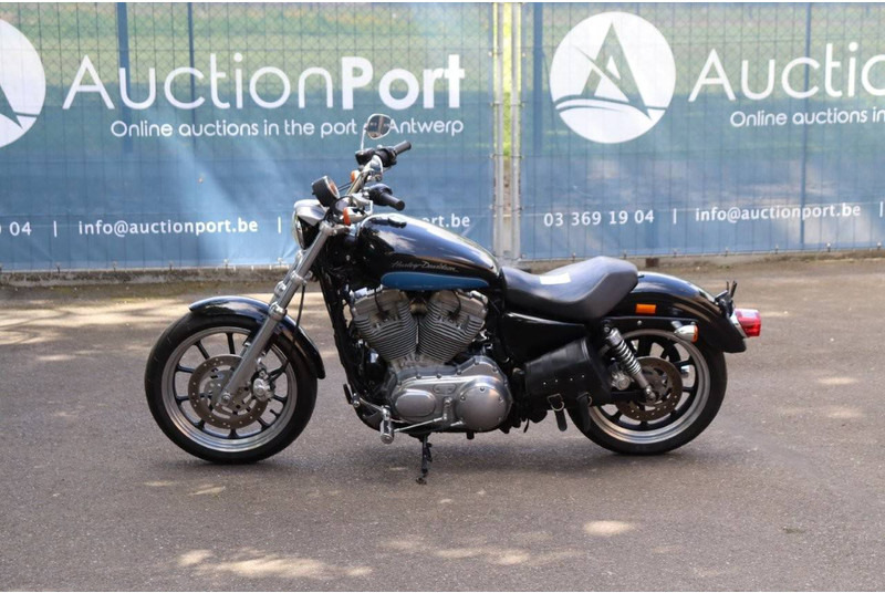 Harley-Davidson Sportster XL883 - دراجة بخارية: صور 1 Harley-Davidson Sportster XL883 - دراجة بخارية: صور 1