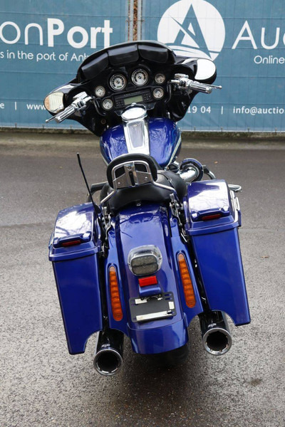 Harley-Davidson Street Glide C.V.O. - دراجة بخارية: صور 5 Harley-Davidson Street Glide C.V.O. - دراجة بخارية: صور 5
