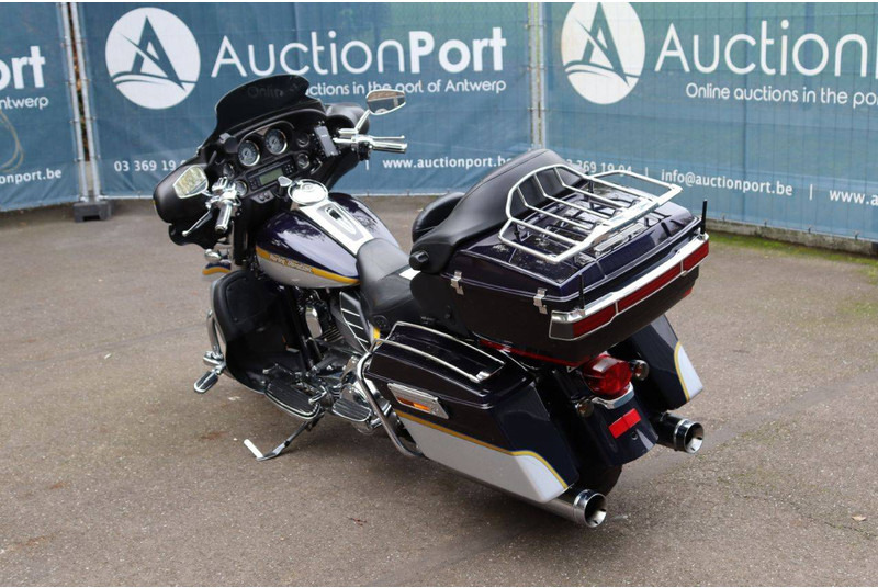 Harley-Davidson ULTRA CLASSIC CVO - دراجة بخارية: صور 4 Harley-Davidson ULTRA CLASSIC CVO - دراجة بخارية: صور 4