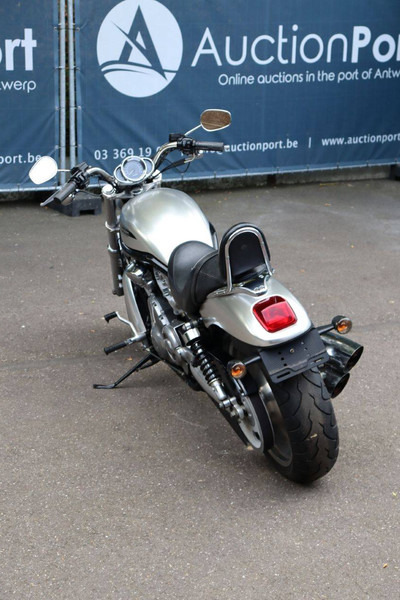 Harley-Davidson V-Rod VRSC - دراجة بخارية: صور 4 Harley-Davidson V-Rod VRSC - دراجة بخارية: صور 4