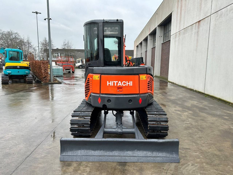 Hitachi ZX50U-2 - حفارات زحافة: صور 5 Hitachi ZX50U-2 - حفارات زحافة: صور 5