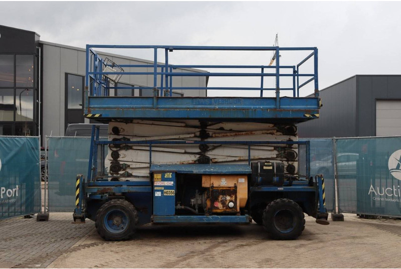 Holland lift COMBISTAR B-195DL25-4WD/P/N - رافعات مقصية: صور 2 Holland lift COMBISTAR B-195DL25-4WD/P/N - رافعات مقصية: صور 2