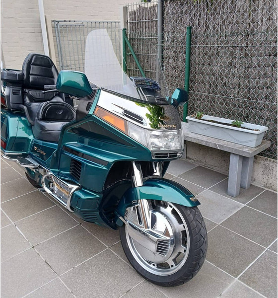 Honda 'Goldwing 20th anniversary (special edition) - دراجة بخارية: صور 3 Honda 'Goldwing 20th anniversary (special edition) - دراجة بخارية: صور 3
