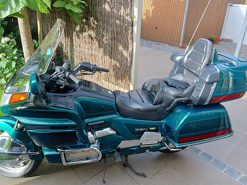 Honda 'Goldwing 20th anniversary (special edition) - دراجة بخارية: صور 1 Honda 'Goldwing 20th anniversary (special edition) - دراجة بخارية: صور 1