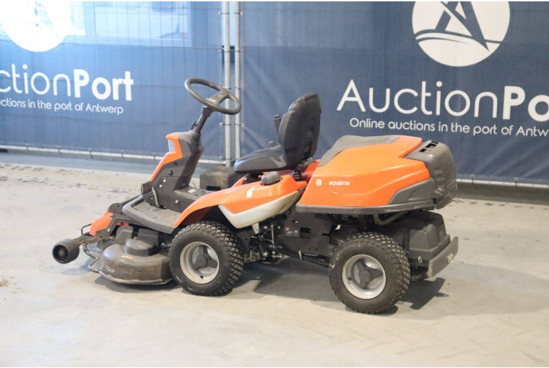 Husqvarna R216TAWD - جزازة المروج: صور 3 Husqvarna R216TAWD - جزازة المروج: صور 3