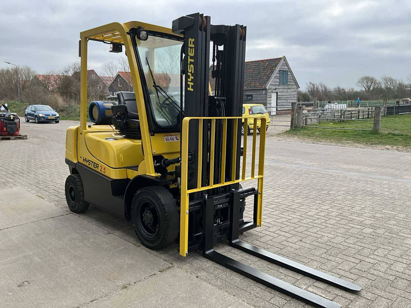 Hyster H2.5XT - رافعة شوكية تعمل بالغاز: صور 5 Hyster H2.5XT - رافعة شوكية تعمل بالغاز: صور 5
