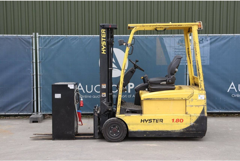 Hyster J1.80 XMT - رافعة شوكية كهربائية: صور 2 Hyster J1.80 XMT - رافعة شوكية كهربائية: صور 2