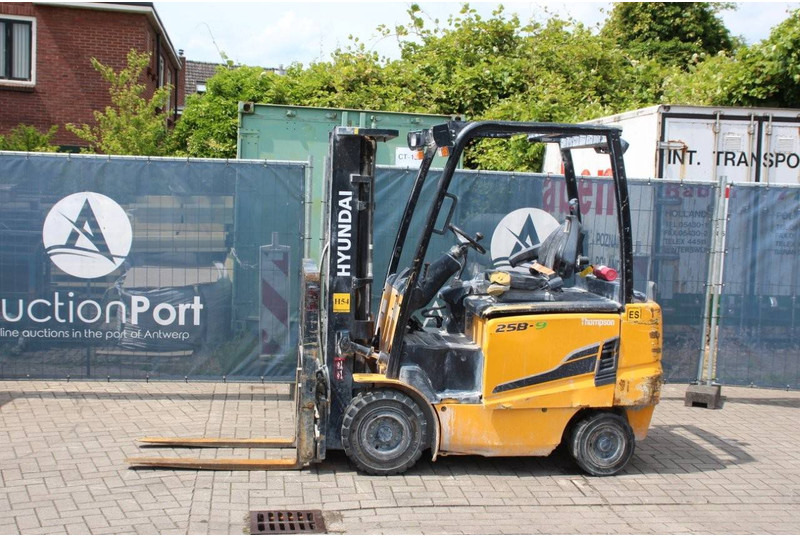 Hyundai 25B-9 - رافعة شوكية كهربائية: صور 1 Hyundai 25B-9 - رافعة شوكية كهربائية: صور 1