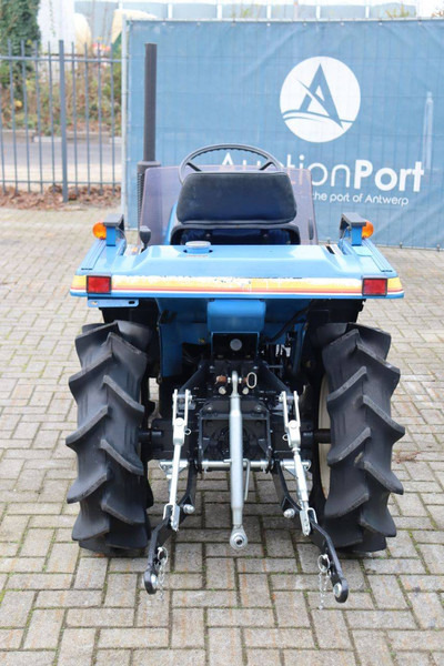 Iseki Landhope 140 - جرار: صور 5 Iseki Landhope 140 - جرار: صور 5