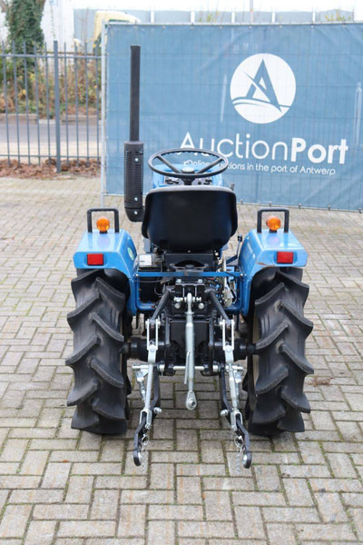 Iseki TU1400F - جرار: صور 5 Iseki TU1400F - جرار: صور 5