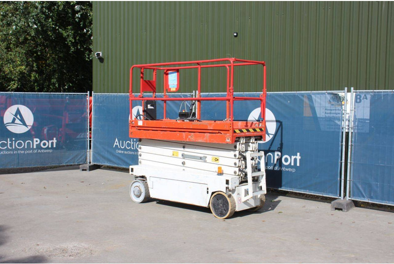 Iteco IT10090 - رافعات مقصية: صور 3 Iteco IT10090 - رافعات مقصية: صور 3