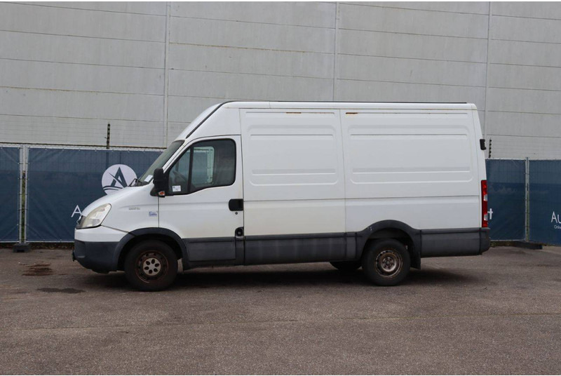 Iveco Daily 35S13 - فان: صور 1 Iveco Daily 35S13 - فان: صور 1
