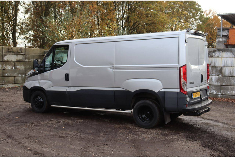 Iveco Daily 40C21 - فان: صور 3 Iveco Daily 40C21 - فان: صور 3