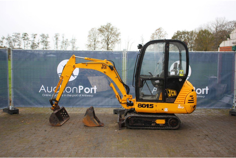 JCB 8015 - حفارة مصغرة: صور 2 JCB 8015 - حفارة مصغرة: صور 2