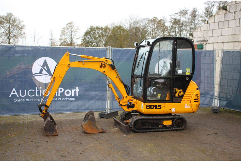 JCB 8015 - حفارة مصغرة: صور 1 JCB 8015 - حفارة مصغرة: صور 1