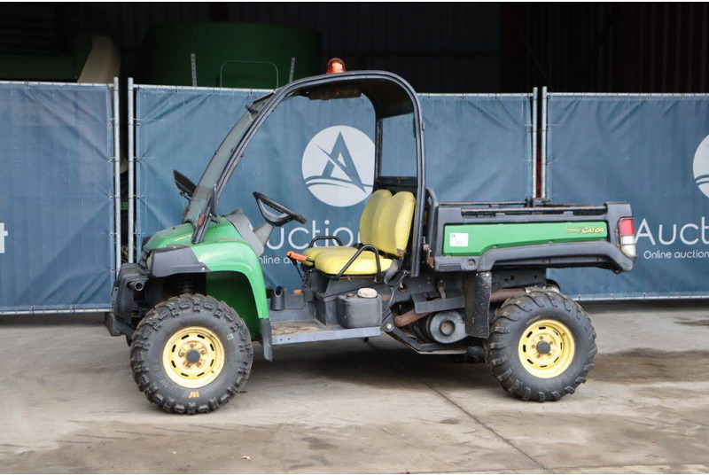 John Deere Gator - عربة جولف: صور 1 John Deere Gator - عربة جولف: صور 1