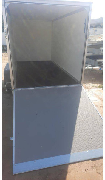 KERENZO 2.50x1.50x1.50m - بصندوق مغلق مقطورة: صور 5 KERENZO 2.50x1.50x1.50m - بصندوق مغلق مقطورة: صور 5