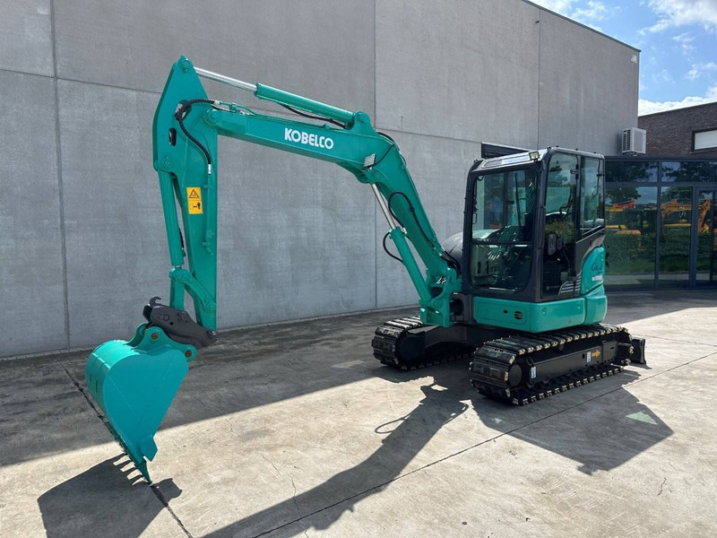 Kobelco SK55SRX-6 - حفارات زحافة: صور 1 Kobelco SK55SRX-6 - حفارات زحافة: صور 1