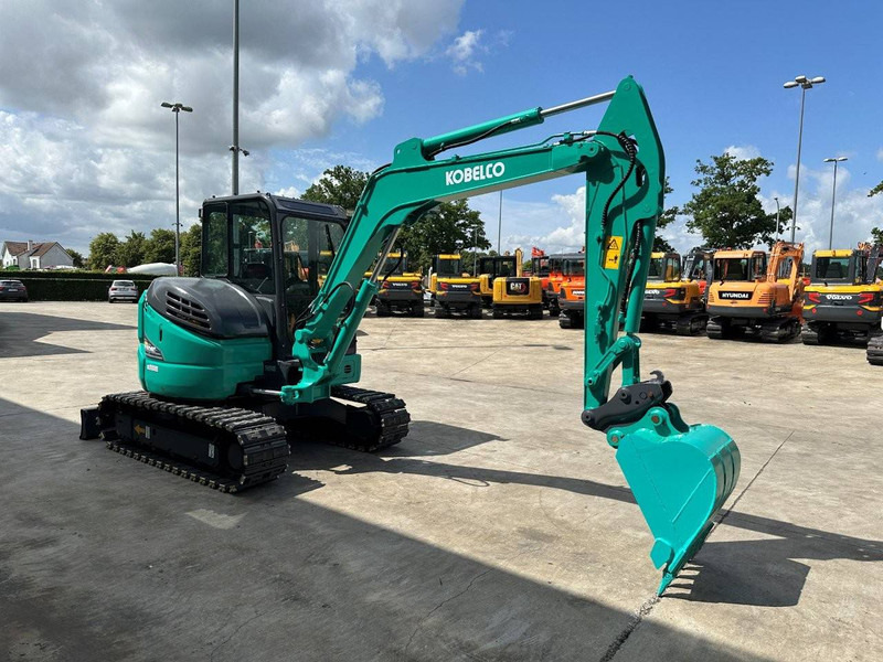 Kobelco SK55SRX-6 - حفارات زحافة: صور 3 Kobelco SK55SRX-6 - حفارات زحافة: صور 3