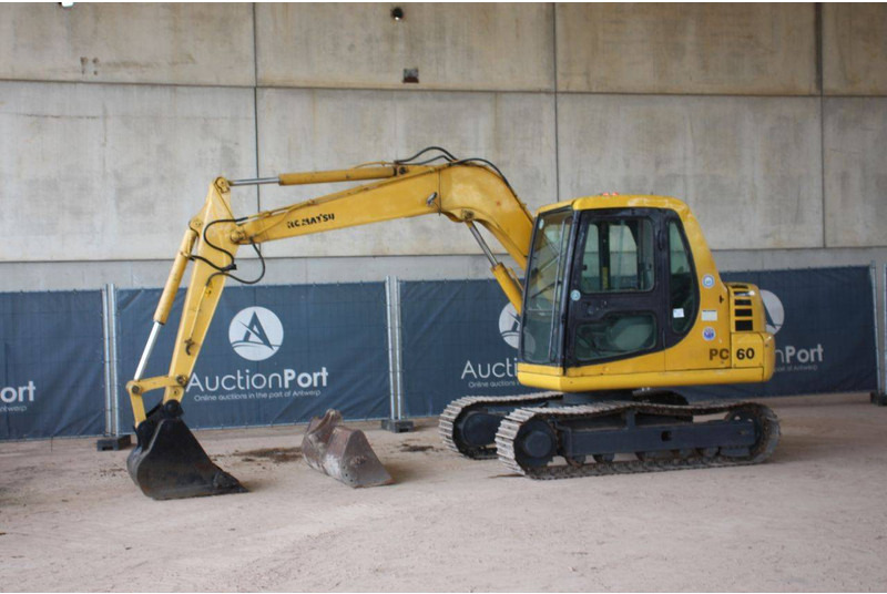 Komatsu PC60-7 - حفارات زحافة: صور 1 Komatsu PC60-7 - حفارات زحافة: صور 1