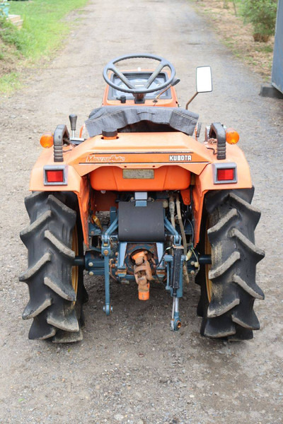 Kubota B1-14 Bulltra - جرار: صور 5 Kubota B1-14 Bulltra - جرار: صور 5