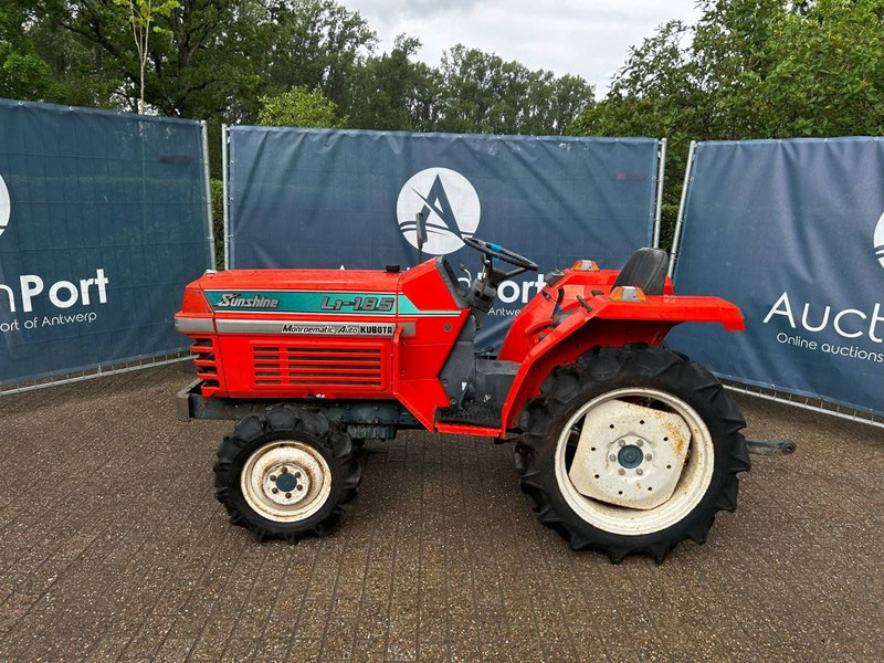 Kubota B1-14D - جرار: صور 1 Kubota B1-14D - جرار: صور 1