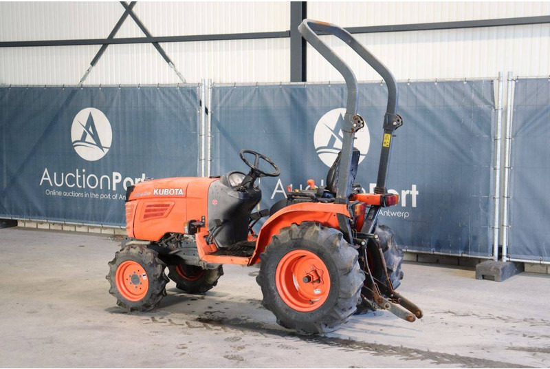 Kubota B2420 - جرار: صور 3 Kubota B2420 - جرار: صور 3