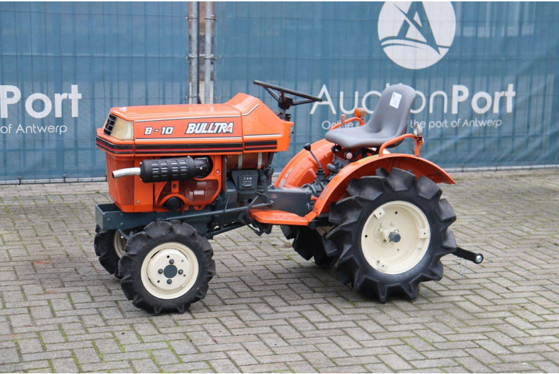 Kubota B5001 - جرار: صور 1 Kubota B5001 - جرار: صور 1