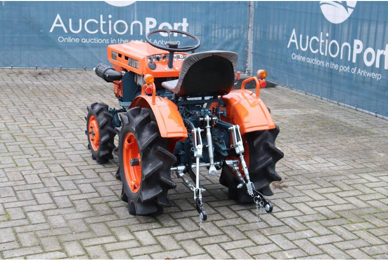 Kubota B5001 - جرار: صور 4 Kubota B5001 - جرار: صور 4