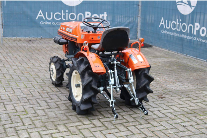 Kubota B5001 - جرار: صور 4 Kubota B5001 - جرار: صور 4