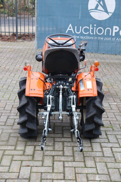 Kubota B5001 - جرار: صور 5 Kubota B5001 - جرار: صور 5