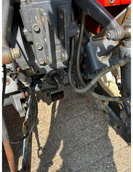 Kubota GL220D - جرار: صور 4 Kubota GL220D - جرار: صور 4