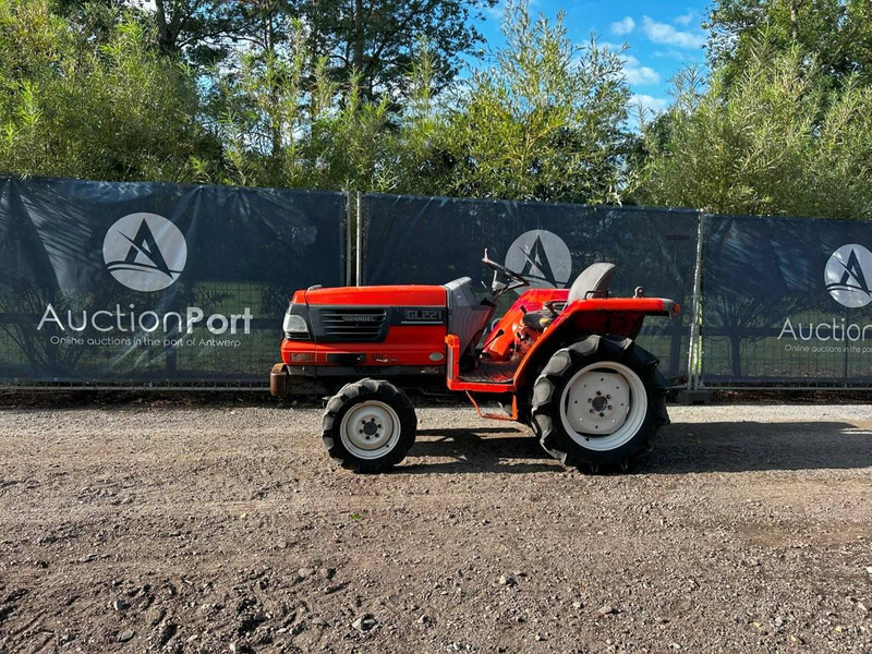 Kubota GL221 Grandel - جرار: صور 1 Kubota GL221 Grandel - جرار: صور 1