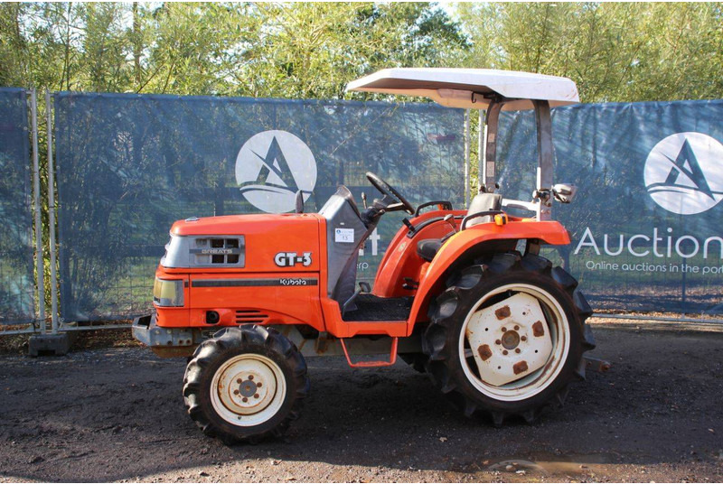 Kubota GT-3 - جرار: صور 1 Kubota GT-3 - جرار: صور 1