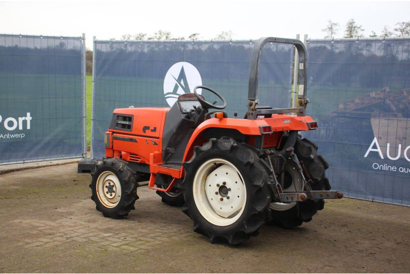 Kubota GT-3 - جرار: صور 3 Kubota GT-3 - جرار: صور 3