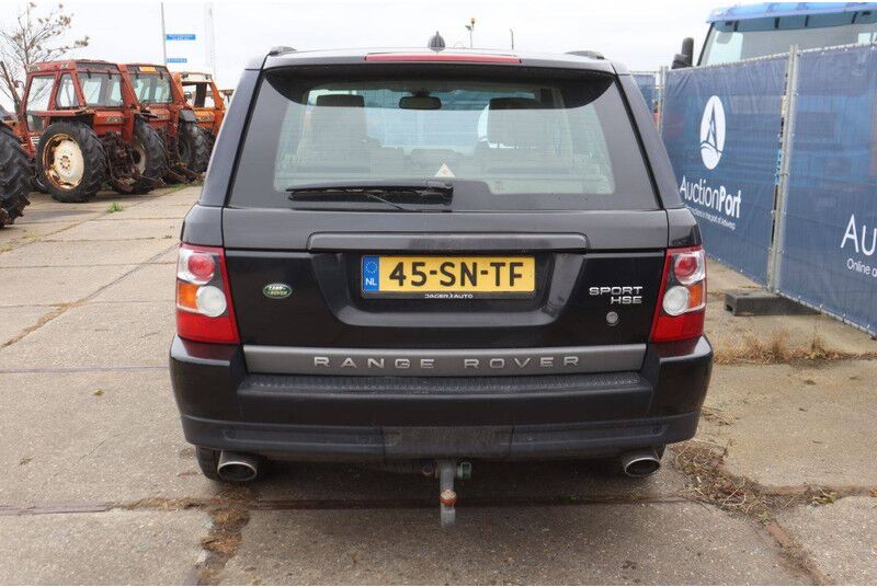 Land Rover Range Rover Sport HSE - سيارة دفع رباعي: صور 5 Land Rover Range Rover Sport HSE - سيارة دفع رباعي: صور 5