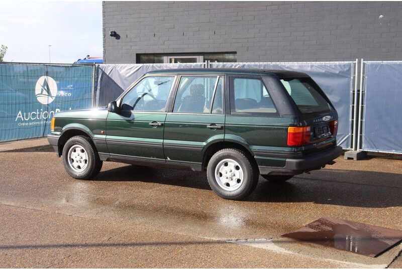 Land Rover Range Rover - سيارة دفع رباعي: صور 3 Land Rover Range Rover - سيارة دفع رباعي: صور 3