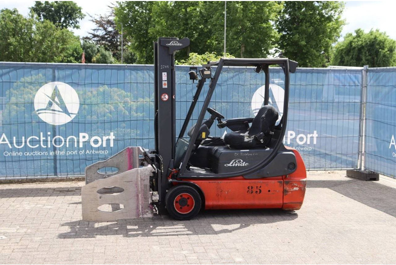 Linde E18C-02 - رافعة شوكية كهربائية: صور 1 Linde E18C-02 - رافعة شوكية كهربائية: صور 1