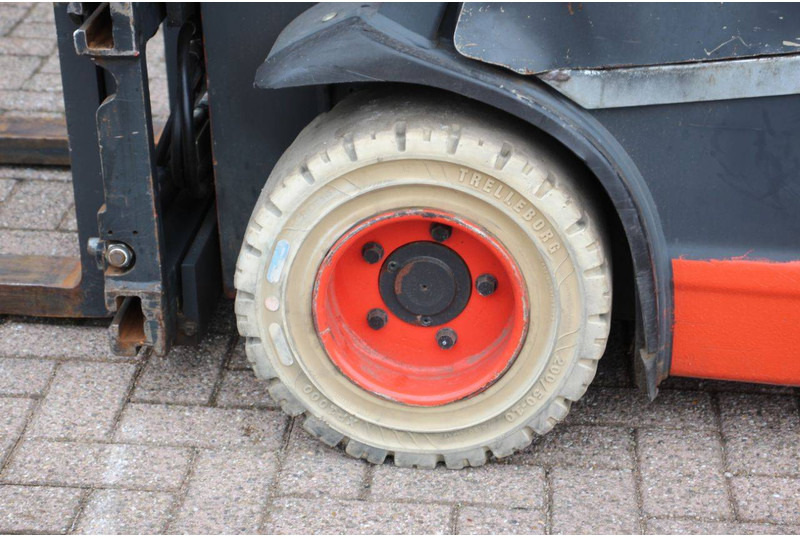 رافعة شوكية كهربائية Linde E20PHL-02: صور 14 رافعة شوكية كهربائية Linde E20PHL-02: صور 14