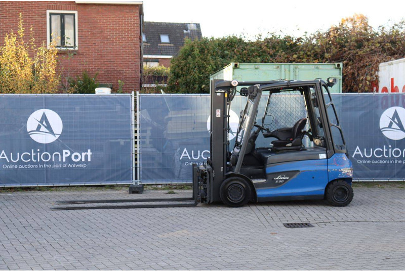 Linde E30L-01 - رافعة شوكية كهربائية: صور 1 Linde E30L-01 - رافعة شوكية كهربائية: صور 1