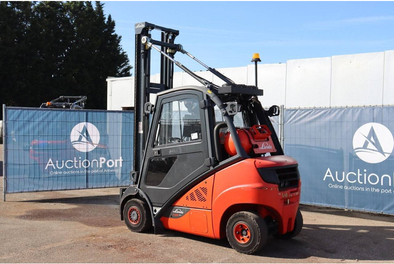 Linde H25T-02 - رافعة شوكية تعمل بالغاز: صور 3 Linde H25T-02 - رافعة شوكية تعمل بالغاز: صور 3