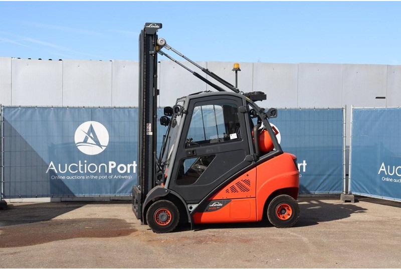 Linde H25T-02 - رافعة شوكية تعمل بالغاز: صور 1 Linde H25T-02 - رافعة شوكية تعمل بالغاز: صور 1