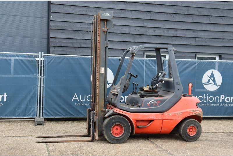 Linde H30D-03 - رافعة شوكية ديزل: صور 1 Linde H30D-03 - رافعة شوكية ديزل: صور 1